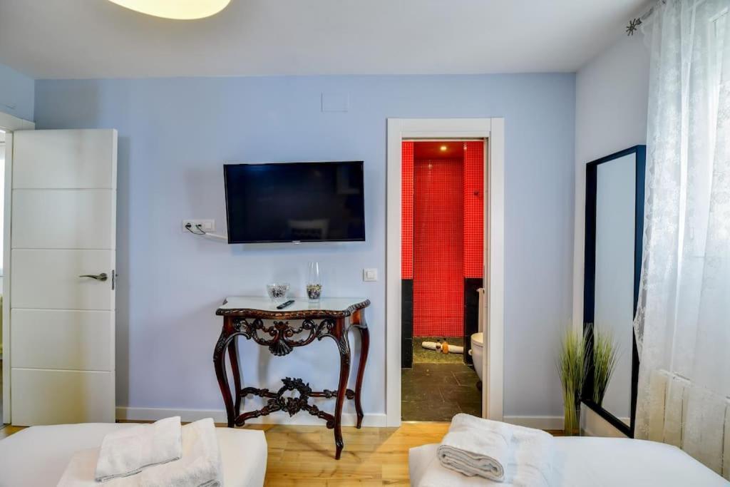 Big Stylish And Modern Apartment In Madrid Centre エクステリア 写真