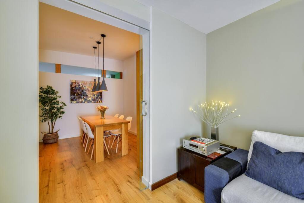 Big Stylish And Modern Apartment In Madrid Centre エクステリア 写真
