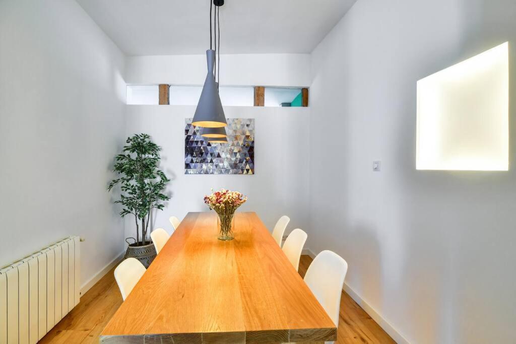 Big Stylish And Modern Apartment In Madrid Centre エクステリア 写真
